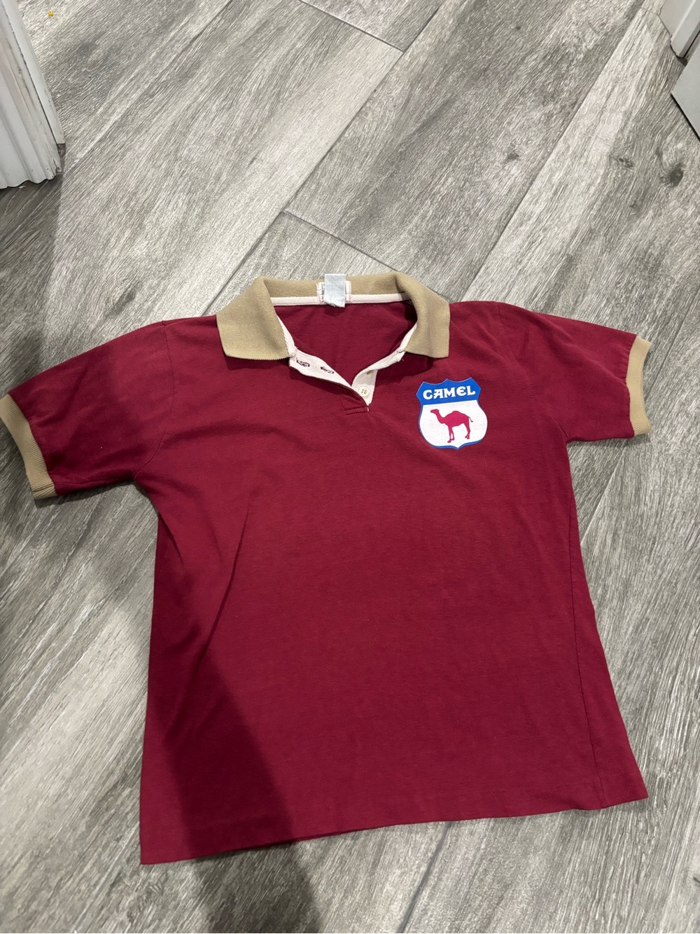 Camel Short Sleeve Polo Tee in Maroon with Tan Trim